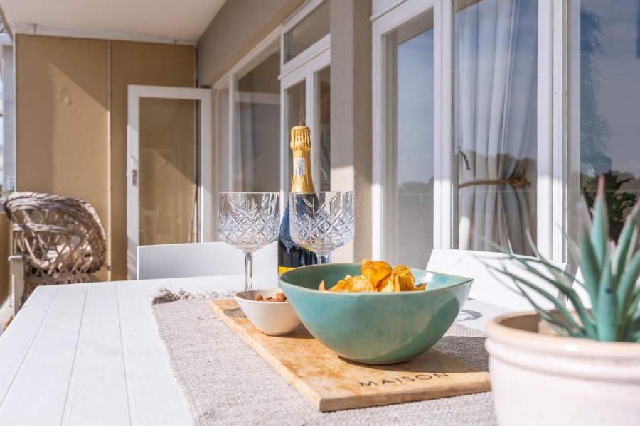2 Bedroom Property for Sale in Green Point Western Cape